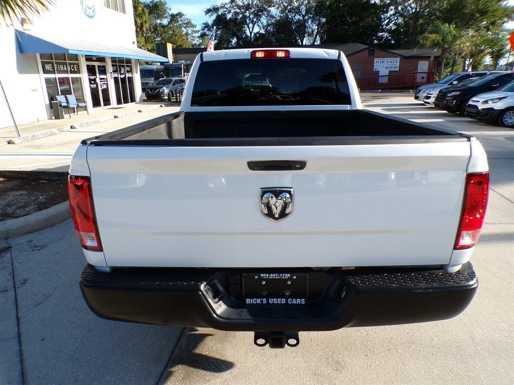 RAM 1500 Classic Tradesman 4x4 Quad Cab 6'4" Box 2023