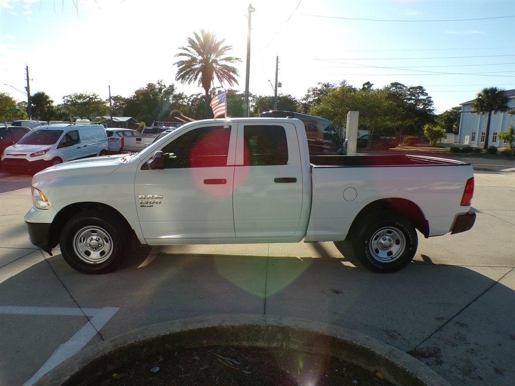 RAM 1500 Classic Tradesman 4x4 Quad Cab 6'4" Box 2023