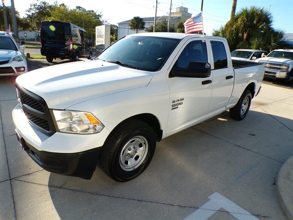 RAM 1500 Classic Tradesman 4x4 Quad Cab 6'4" Box 2023