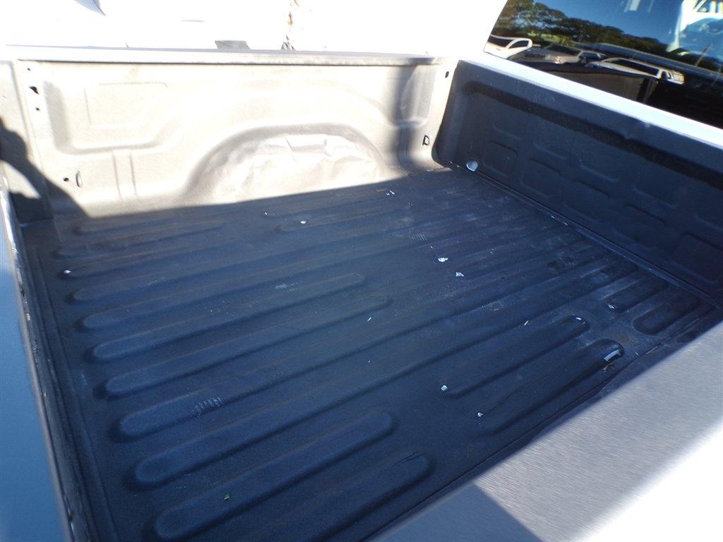 RAM 1500 Classic Tradesman 4x4 Quad Cab 6'4" Box 2023