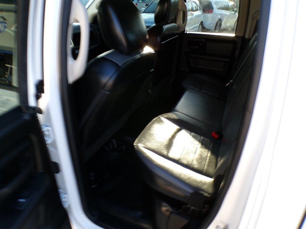 RAM 1500 Classic Tradesman 4x4 Quad Cab 6'4" Box 2023