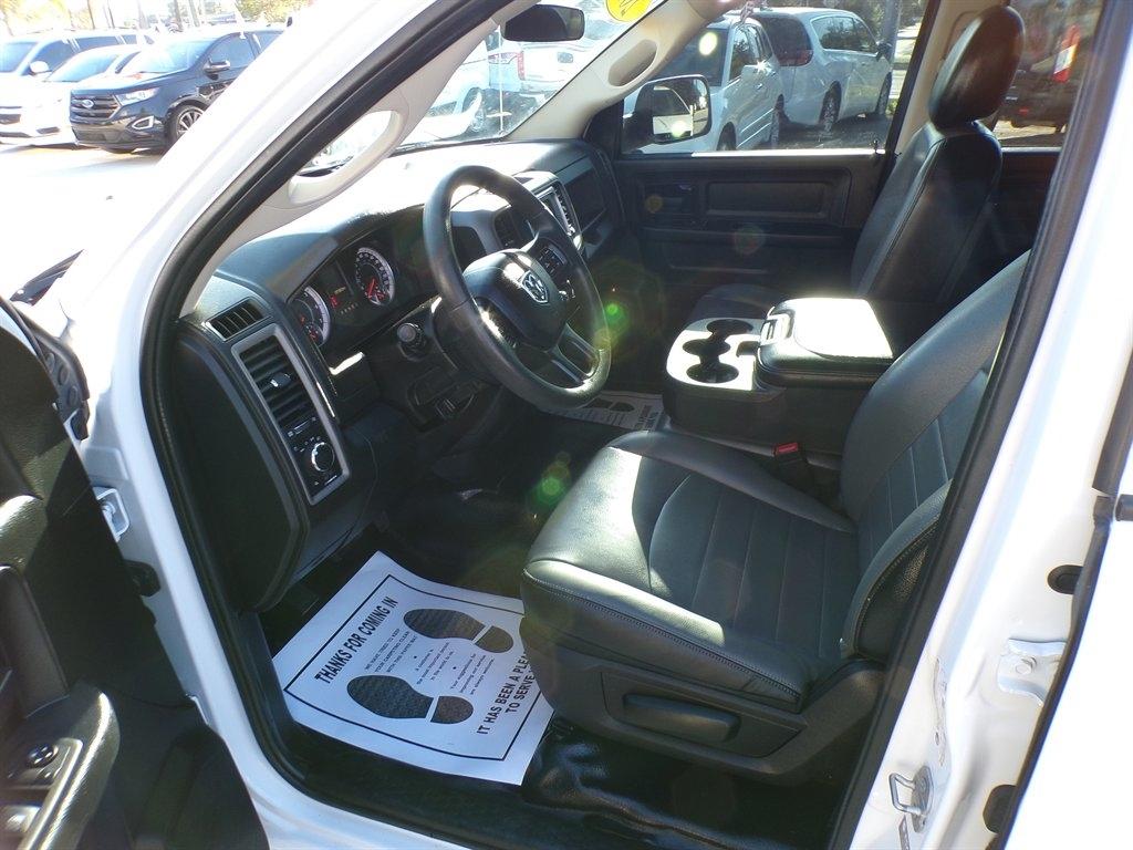 RAM 1500 Classic Tradesman 4x4 Quad Cab 6'4" Box 2023