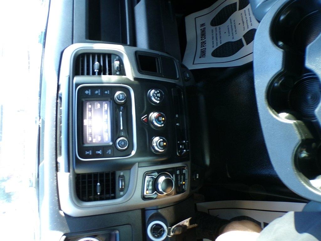 RAM 1500 Classic Tradesman 4x4 Quad Cab 6'4" Box 2023