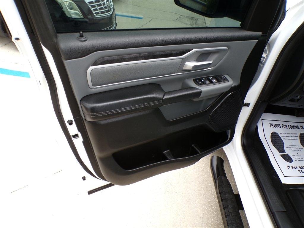 RAM 1500 Big Horn 4x4 Crew Cab 6'4" Box 2022