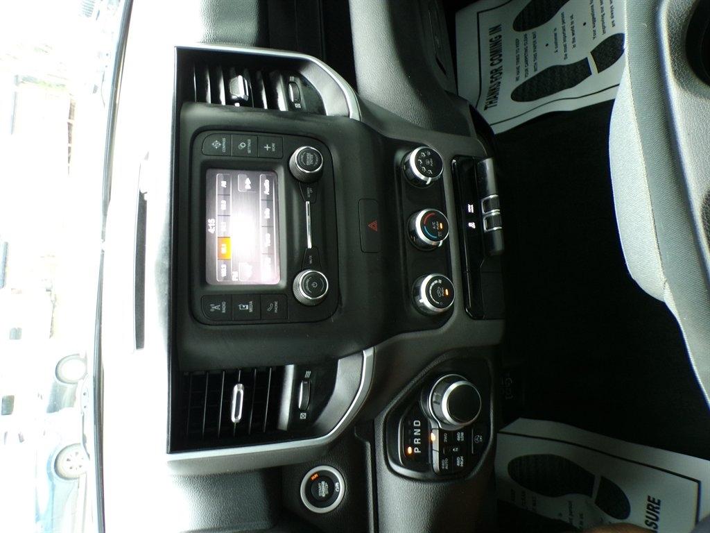 RAM 1500 Big Horn 4x4 Crew Cab 6'4" Box 2022