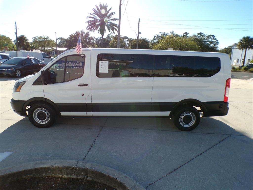 Ford Transit Passenger Wagon T-350 148" Low Roof XL Swing-Out RH Dr 2019