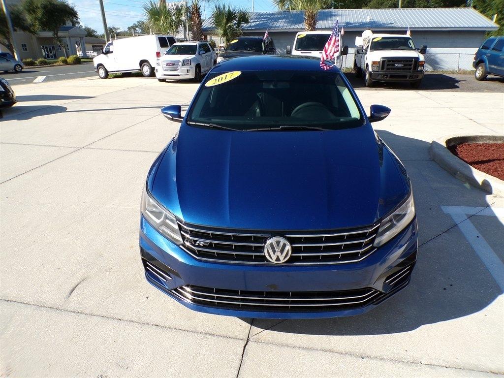 Volkswagen Passat R-Line w/Comfort Pkg Auto 2017