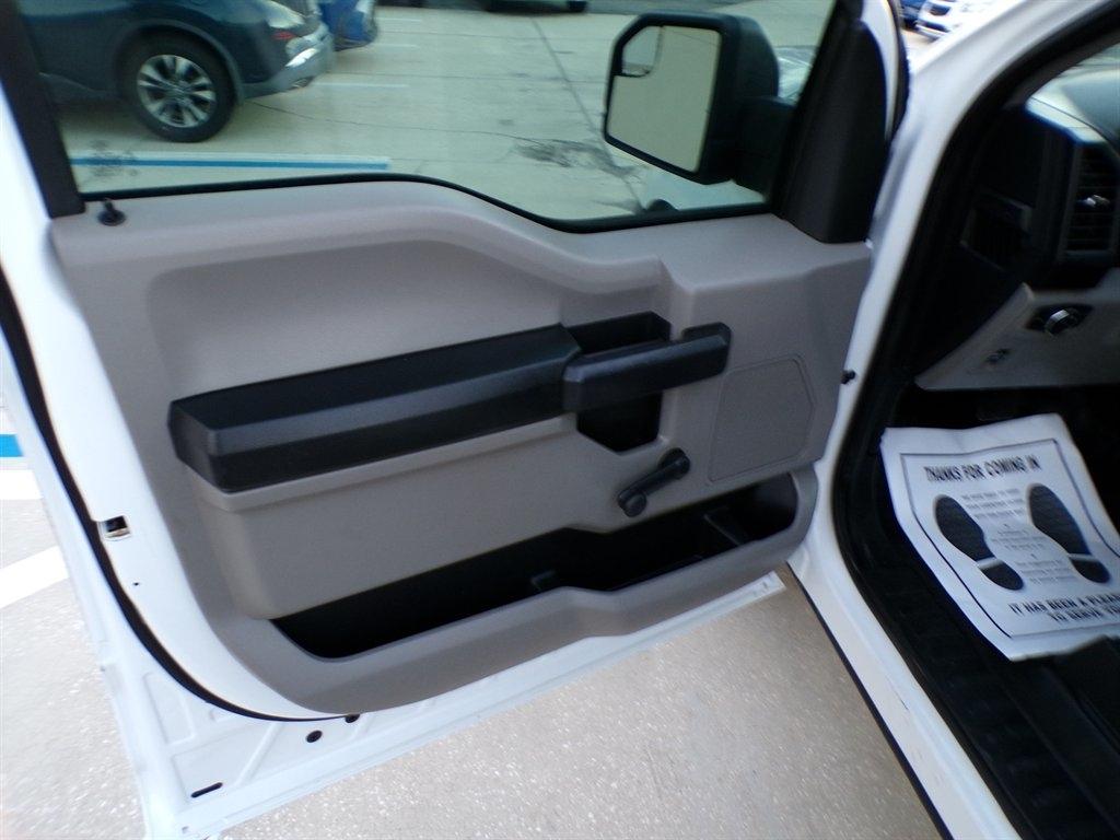 Ford F-150 XLT 2WD Reg Cab 8' Box 2018