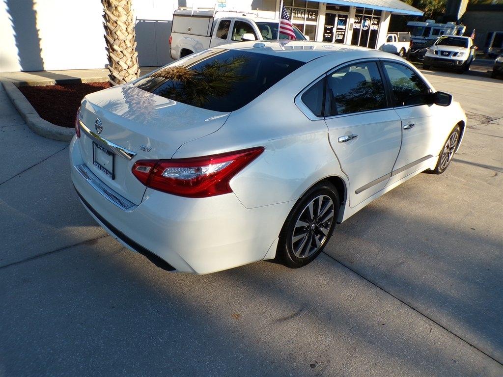 Nissan Altima 2.5 SV Sedan 2017