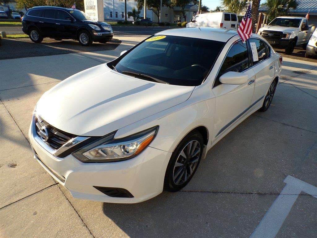 Nissan Altima 2.5 SV Sedan 2017