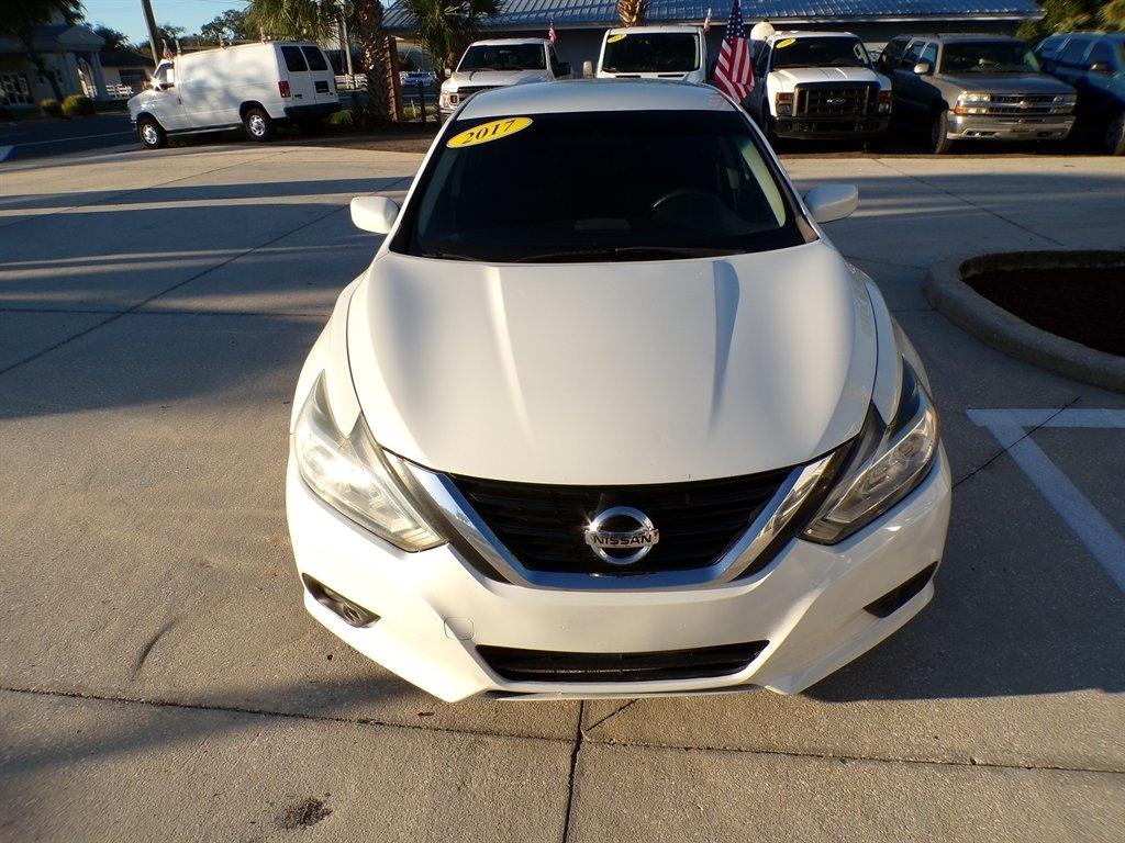 Nissan Altima 2.5 SV Sedan 2017