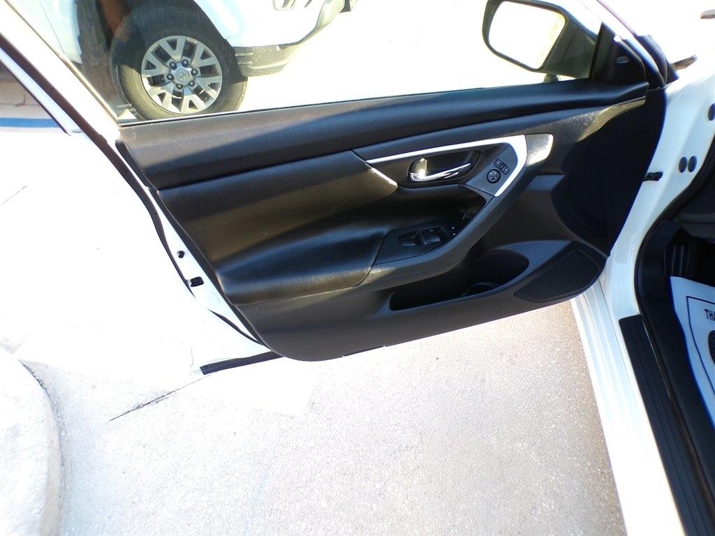 Nissan Altima 2.5 SV Sedan 2017