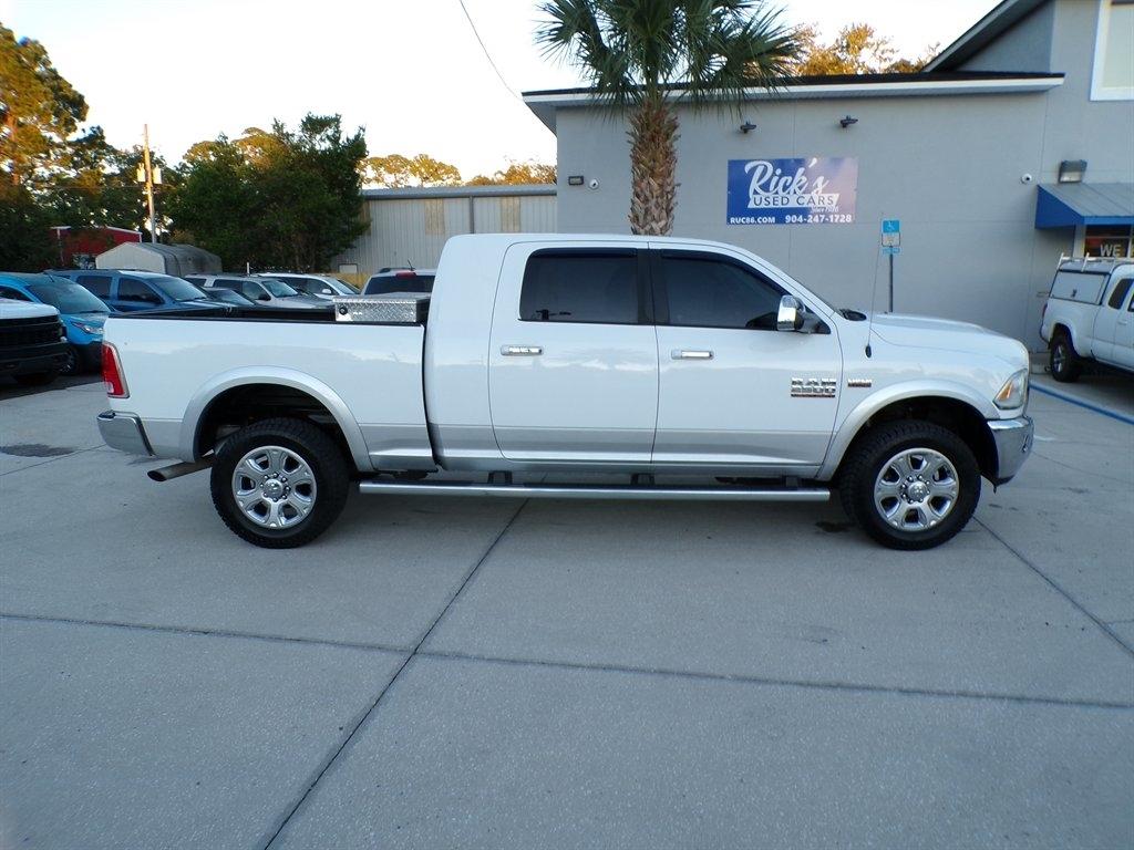 RAM 2500 4WD Mega Cab 160.5" Laramie 2015