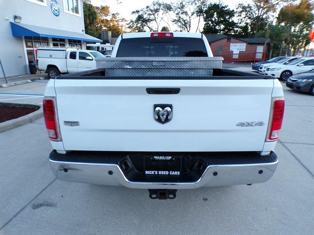 RAM 2500 4WD Mega Cab 160.5" Laramie 2015