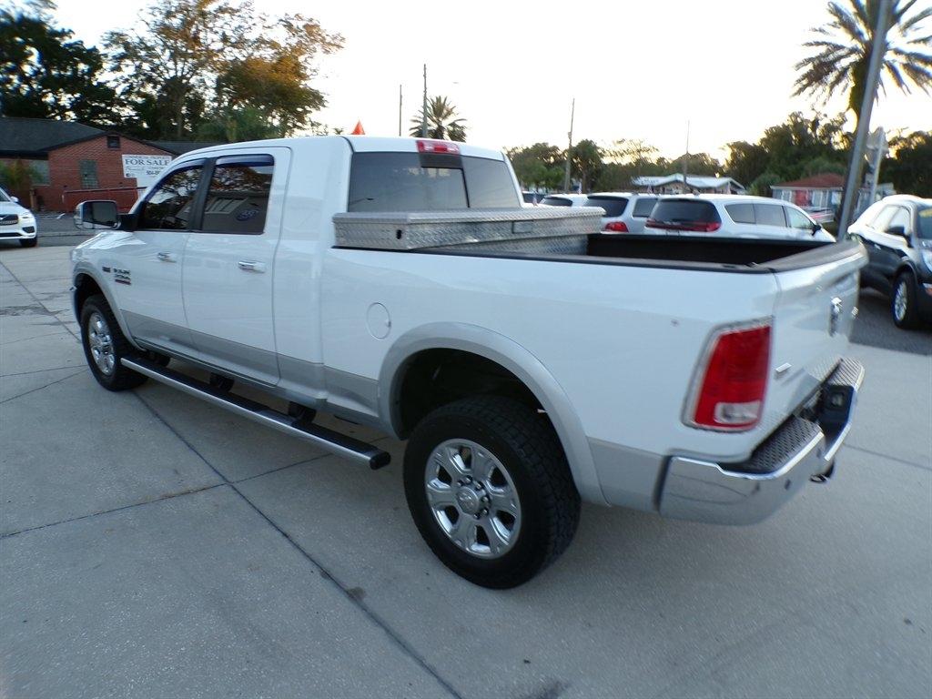 RAM 2500 4WD Mega Cab 160.5" Laramie 2015