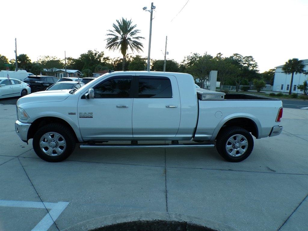 RAM 2500 4WD Mega Cab 160.5" Laramie 2015