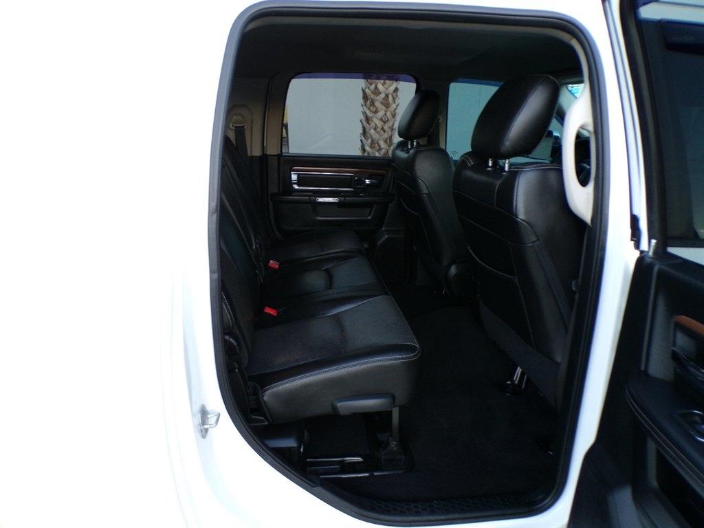 RAM 2500 4WD Mega Cab 160.5" Laramie 2015