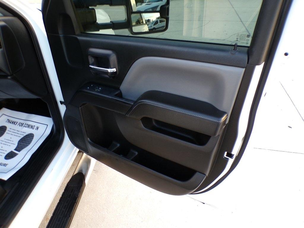 Chevrolet Silverado 3500HD Built After Aug 14 4WD Crew Cab 171.5" WB, 59.06" CA WT 2015