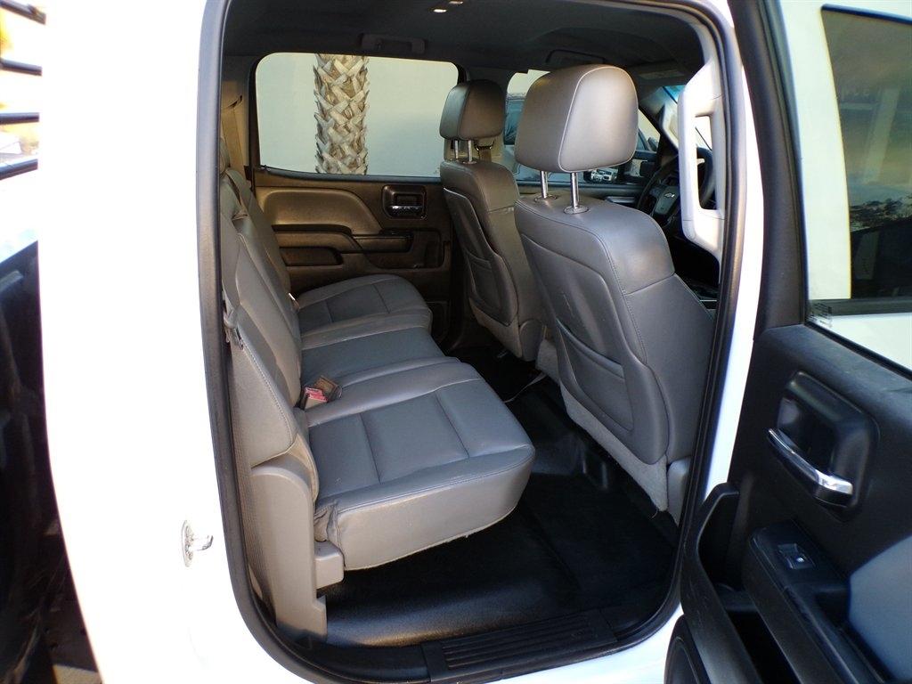 Chevrolet Silverado 3500HD Built After Aug 14 4WD Crew Cab 171.5" WB, 59.06" CA WT 2015