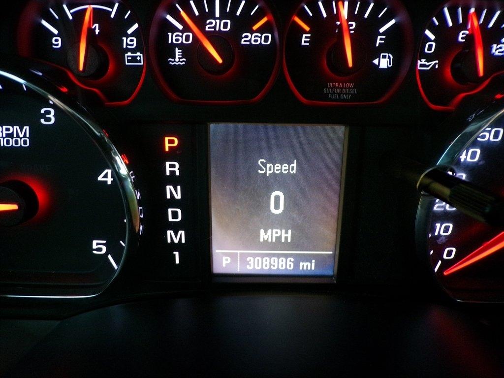 Chevrolet Silverado 3500HD Built After Aug 14 4WD Crew Cab 171.5" WB, 59.06" CA WT 2015