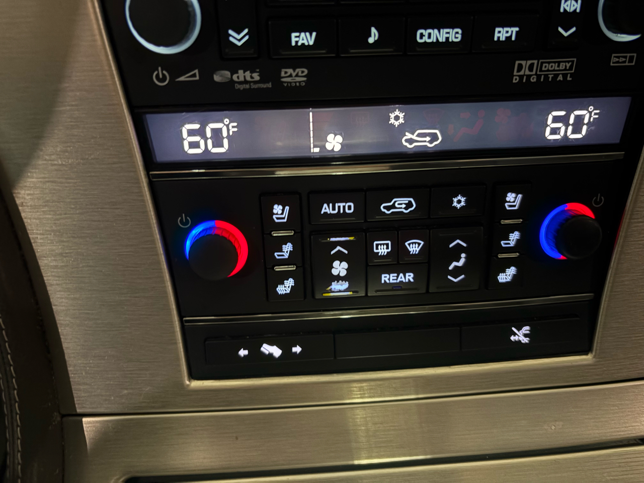 Cadillac Escalade 2WD Platinum 2013 Cadillac Escalade 2WD Platinum 2013