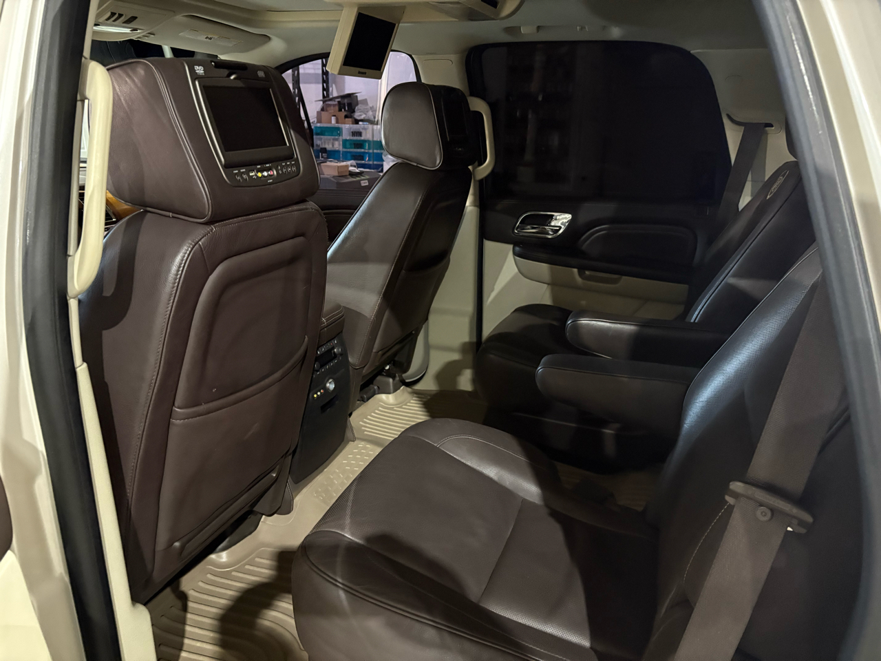 Cadillac Escalade 2WD Platinum 2013 Cadillac Escalade 2WD Platinum 2013