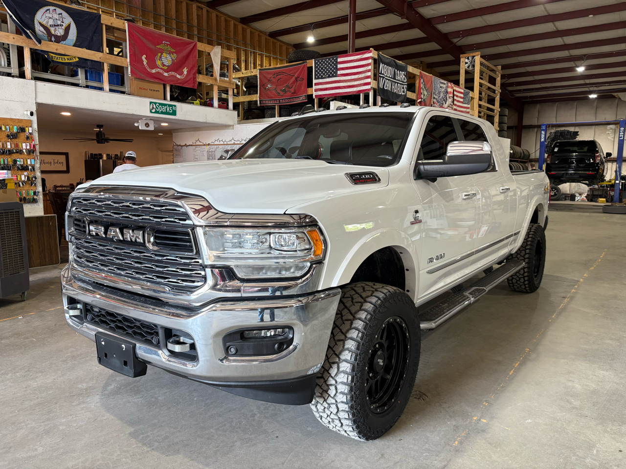 RAM 2500 Limited Mega Cab 4WD 2020 RAM 2500 Limited Mega Cab 4WD 2020