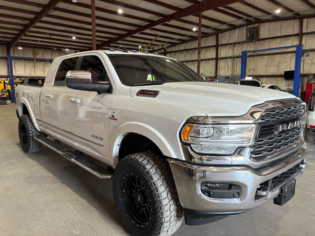 RAM 2500 Limited Mega Cab 4WD 2020 RAM 2500 Limited Mega Cab 4WD 2020