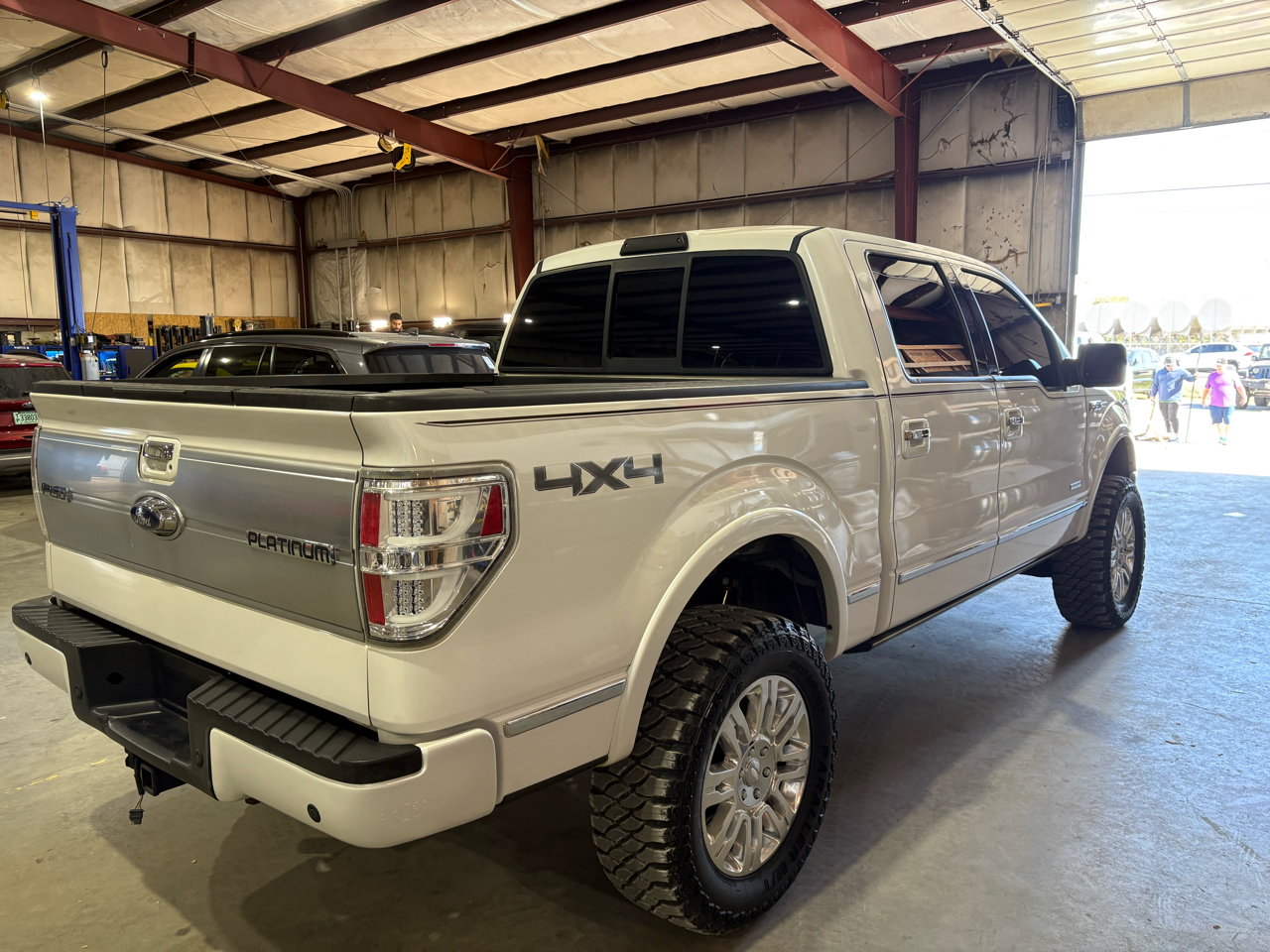 Ford F-150 4WD SuperCrew 145" Platinum 2013 Ford F-150 4WD SuperCrew 145" Platinum 2013