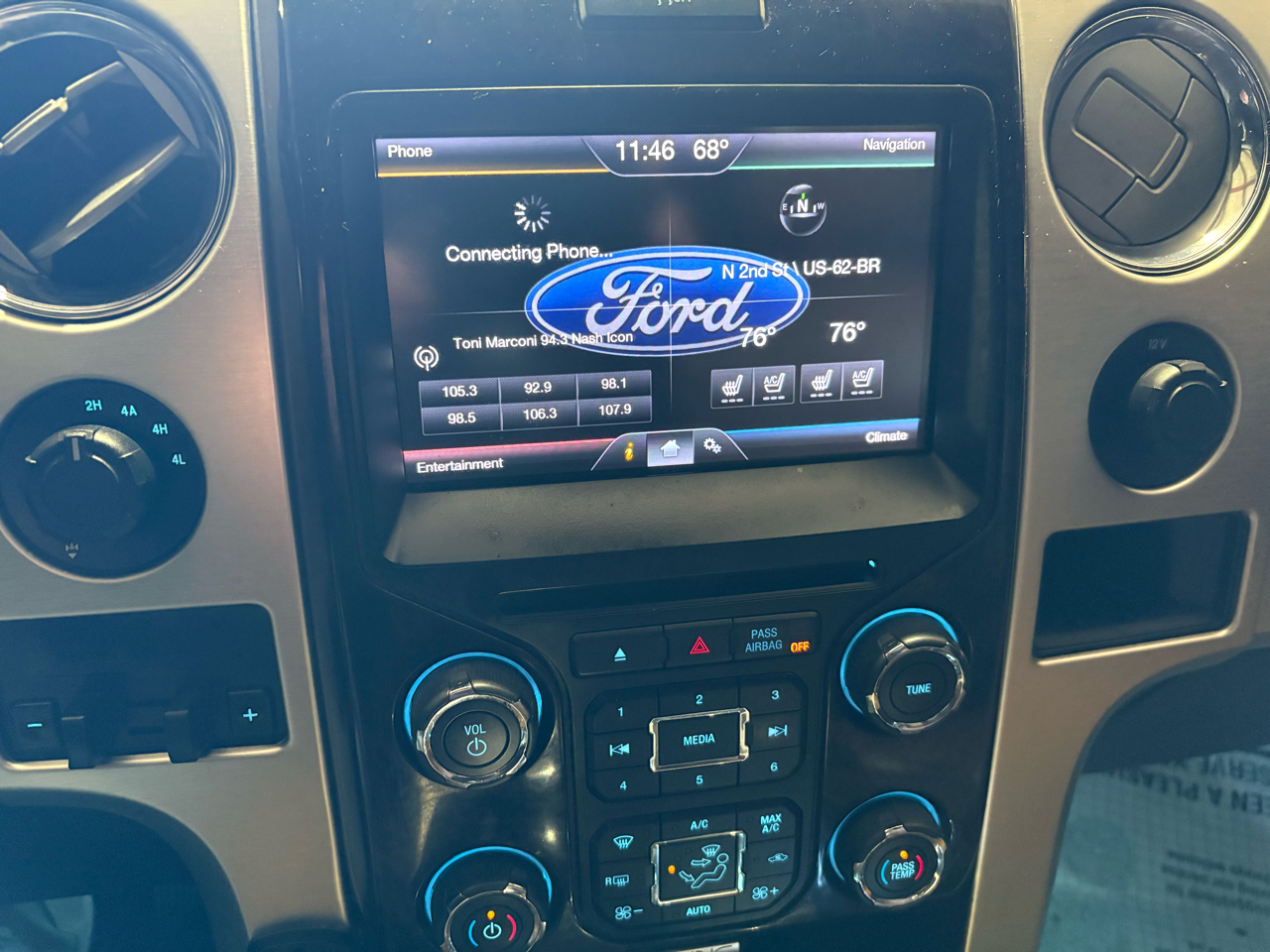 Ford F-150 4WD SuperCrew 145" Platinum 2013 Ford F-150 4WD SuperCrew 145" Platinum 2013