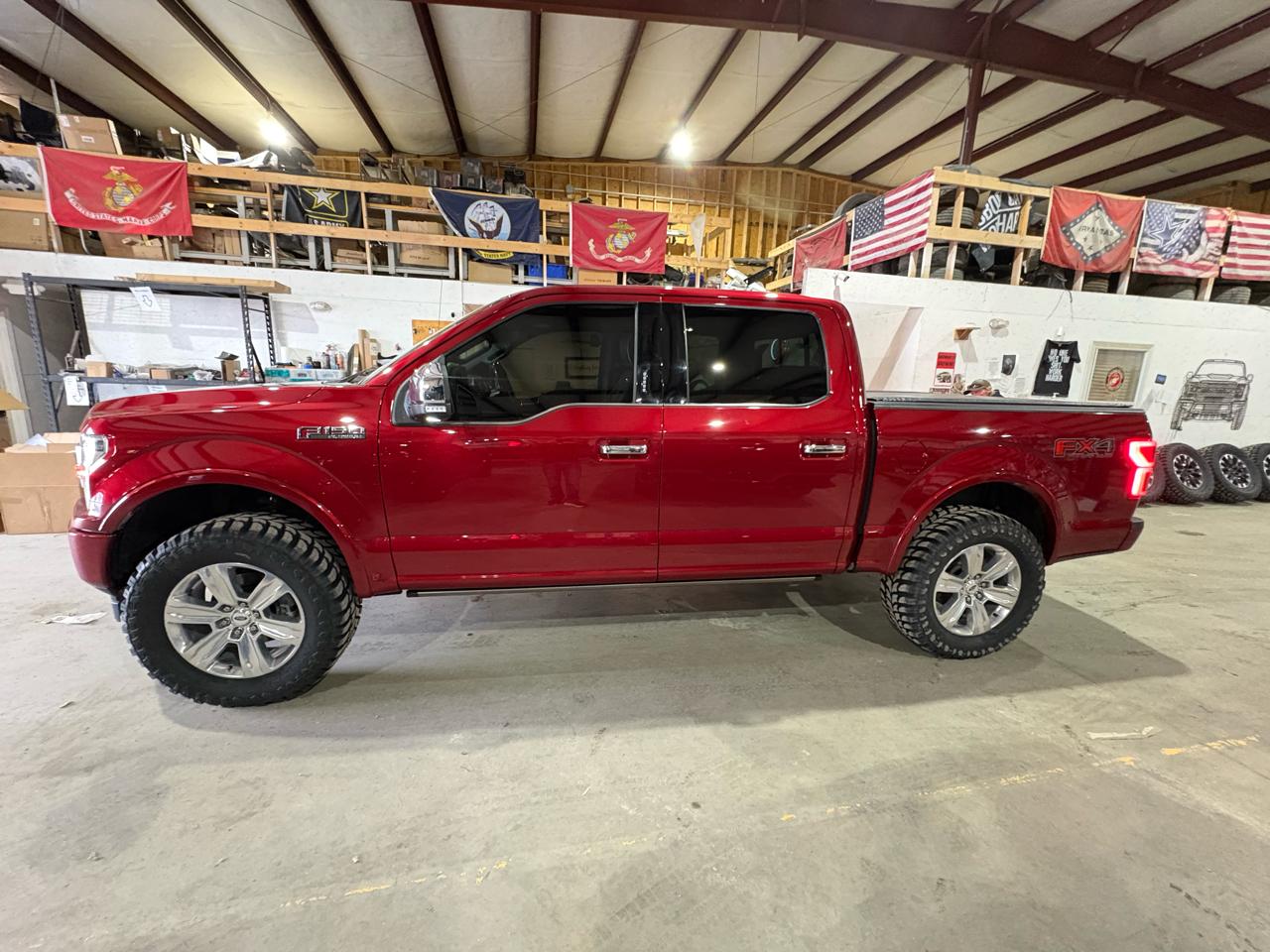 Ford F-150 4WD SuperCrew 145" Platinum 2018