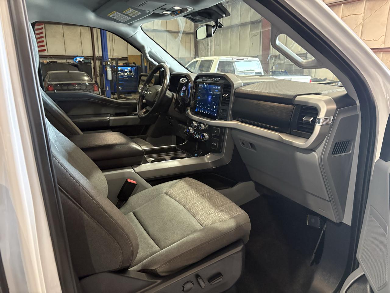 2022 Ford F-150 XLT - Photo 17