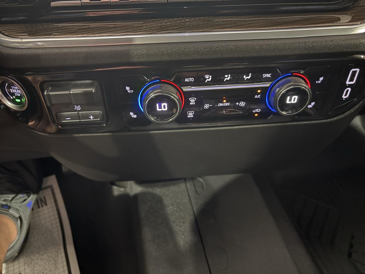 Chevrolet Silverado 3500HD LT Crew Cab 4WD 2024