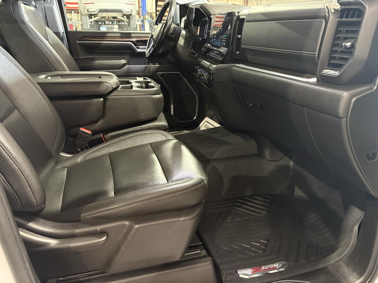 Chevrolet Silverado 3500HD LT Crew Cab 4WD 2024