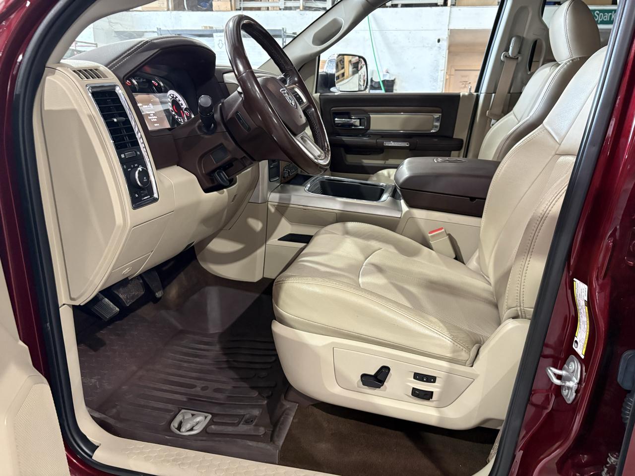 RAM 2500 Laramie Crew Cab SWB 4WD 2018