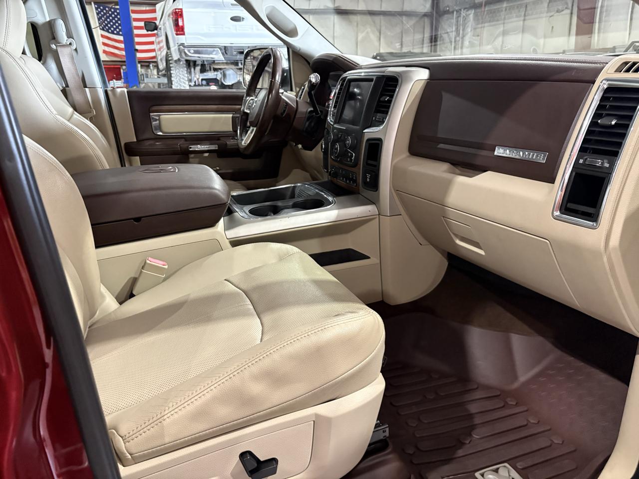 RAM 2500 Laramie Crew Cab SWB 4WD 2018