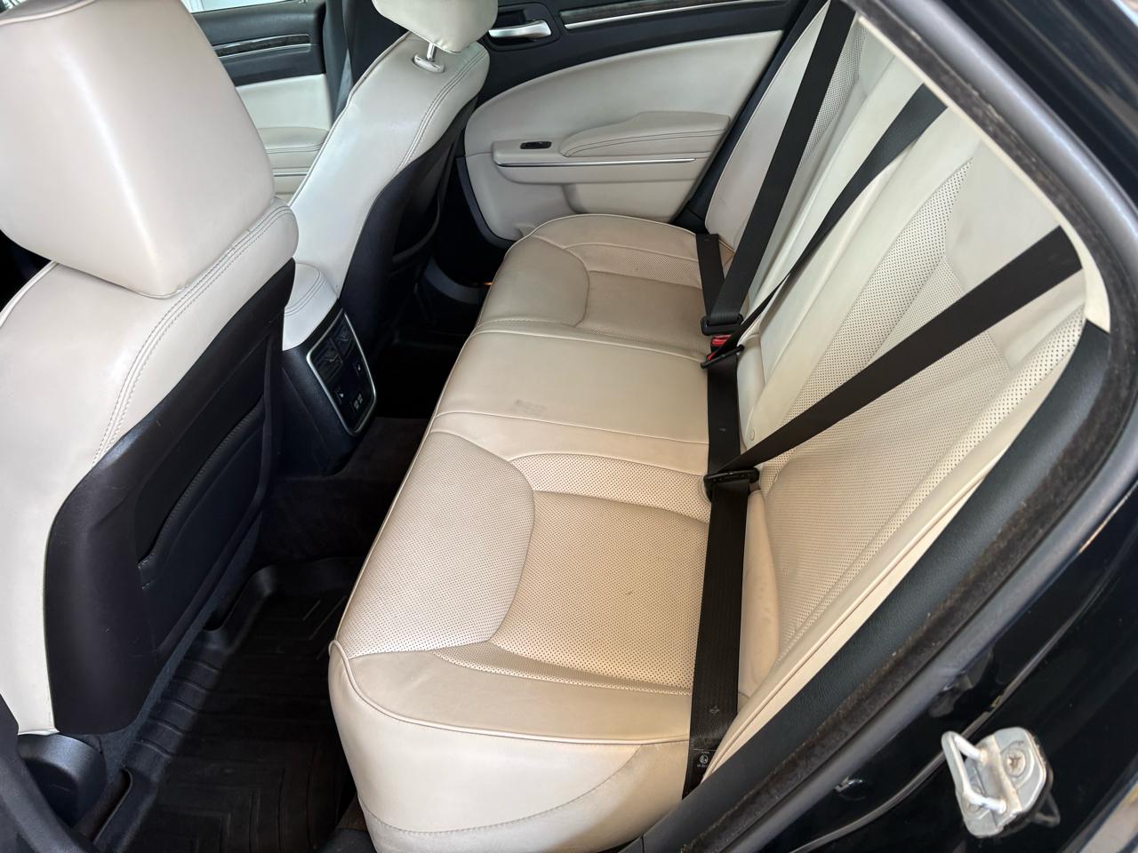 Chrysler 300 Limited RWD 2018