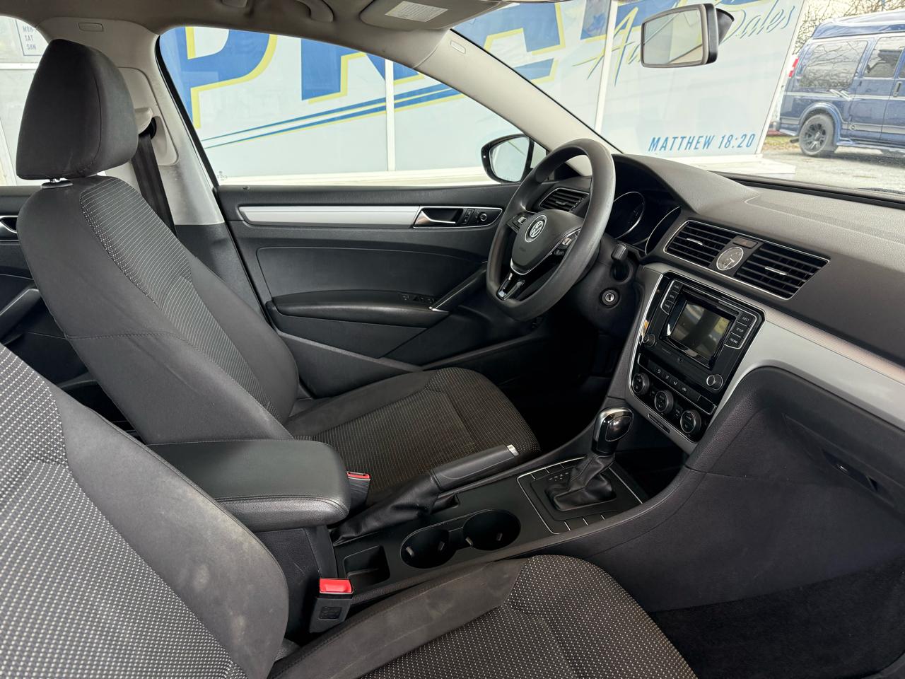 Volkswagen Passat 1.8T S Auto 2017