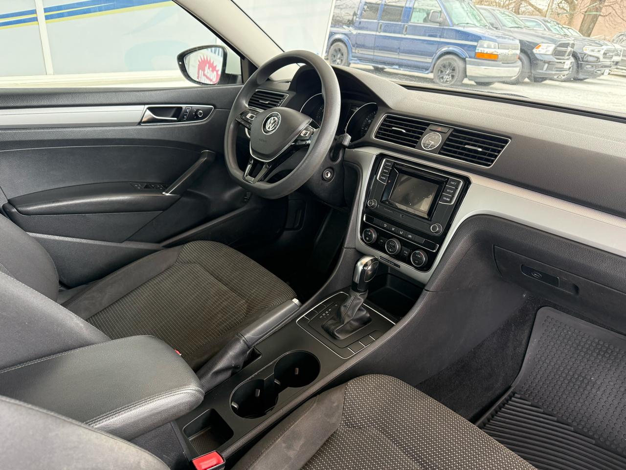 Volkswagen Passat 1.8T S Auto 2017