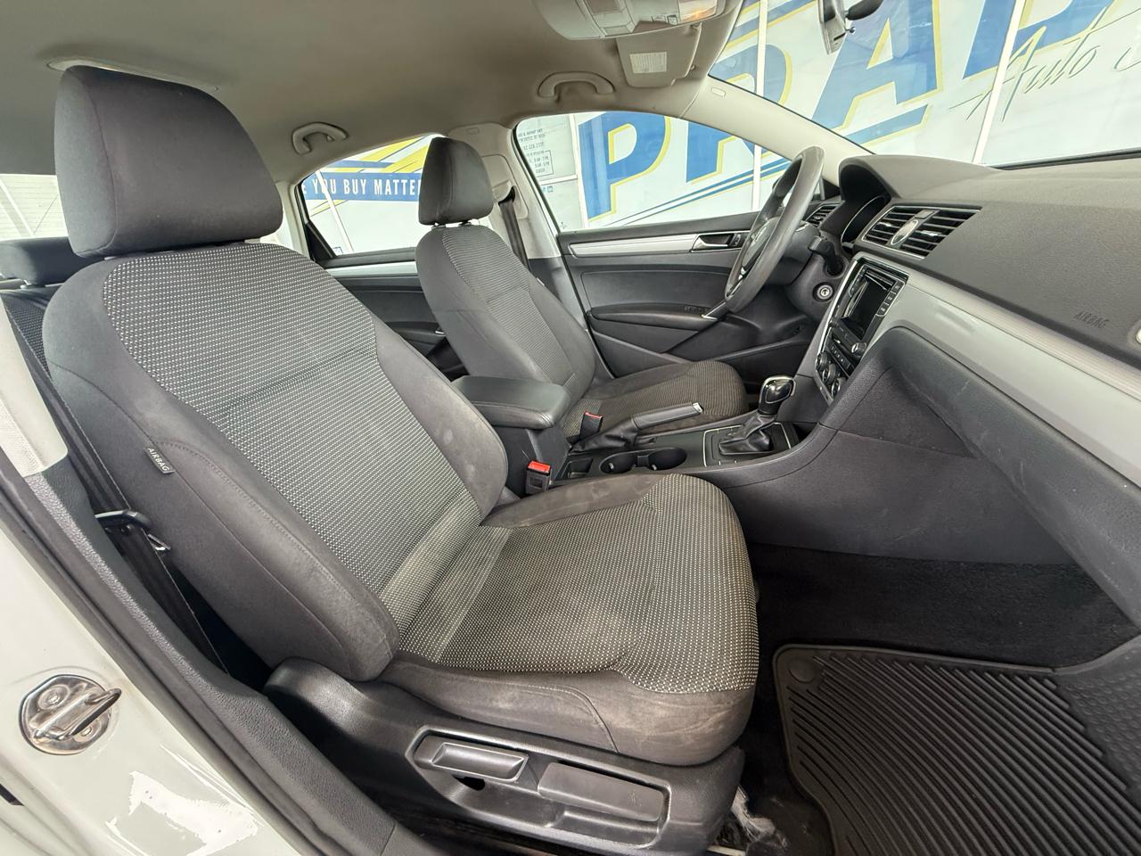 Volkswagen Passat 1.8T S Auto 2017