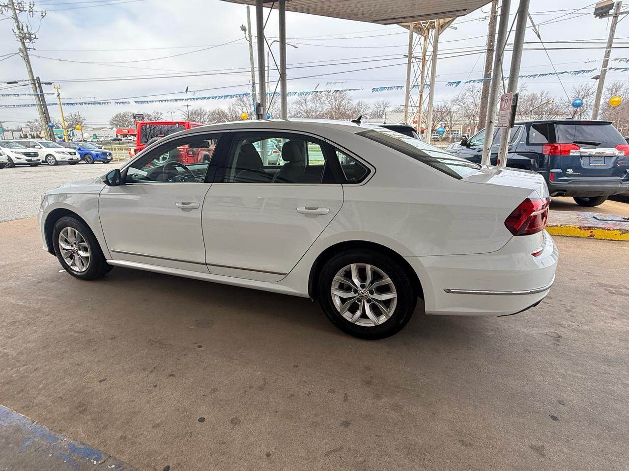 Volkswagen Passat 1.8T S Auto 2017