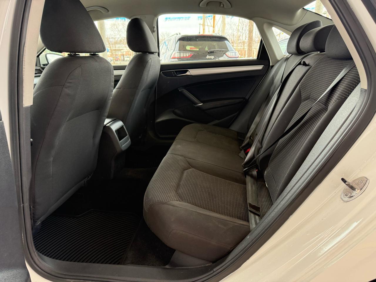 Volkswagen Passat 1.8T S Auto 2017