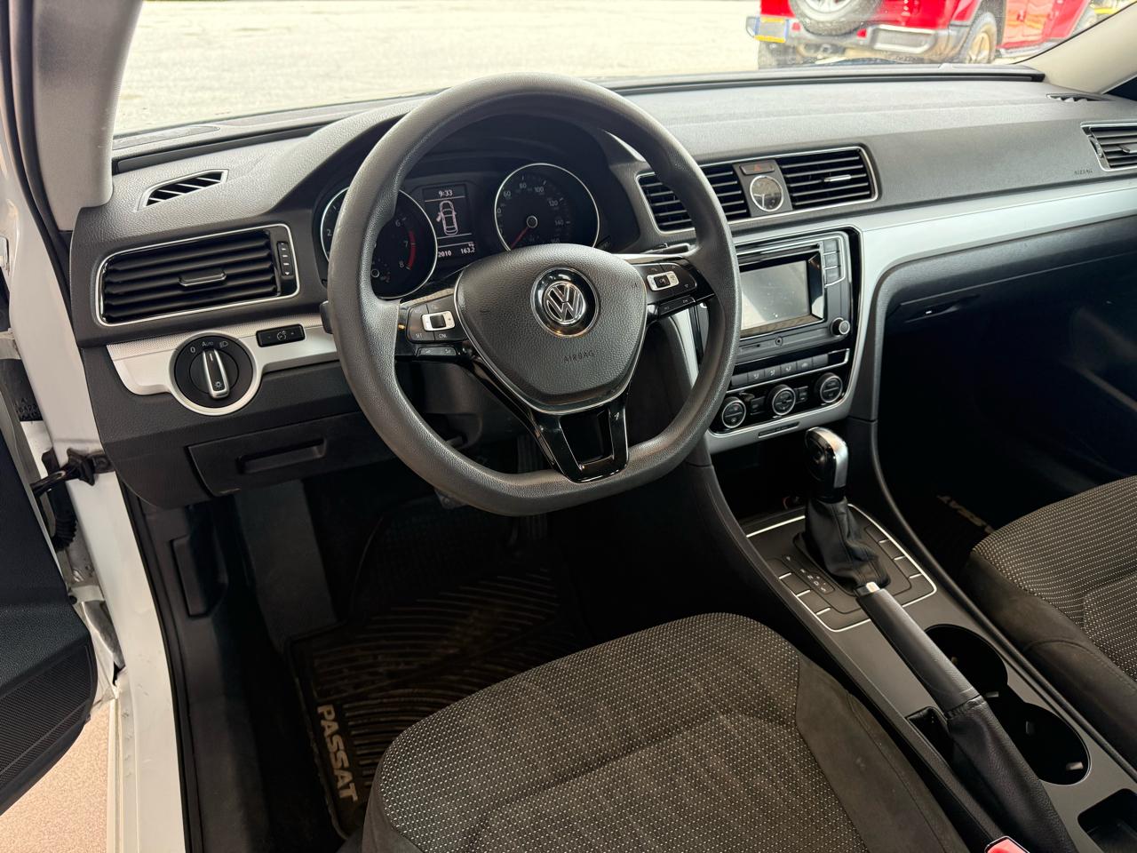 Volkswagen Passat 1.8T S Auto 2017