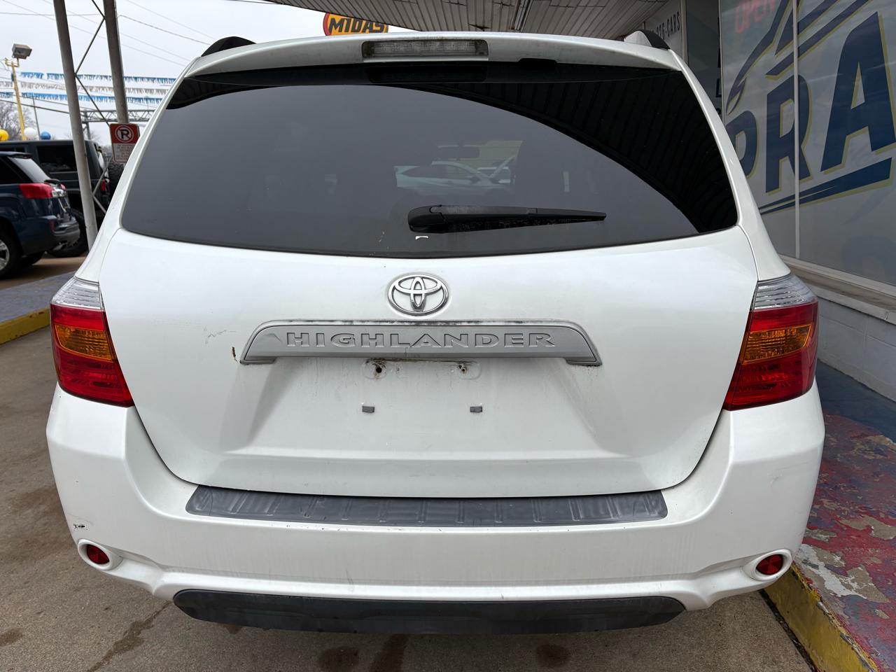 Toyota Highlander FWD 4dr L4 Base (Natl) 2010