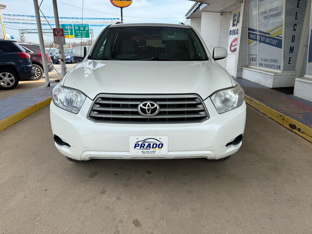 Toyota Highlander FWD 4dr L4 Base (Natl) 2010