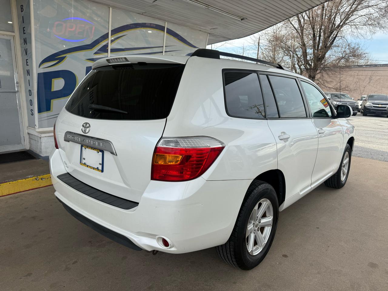 Toyota Highlander FWD 4dr L4 Base (Natl) 2010