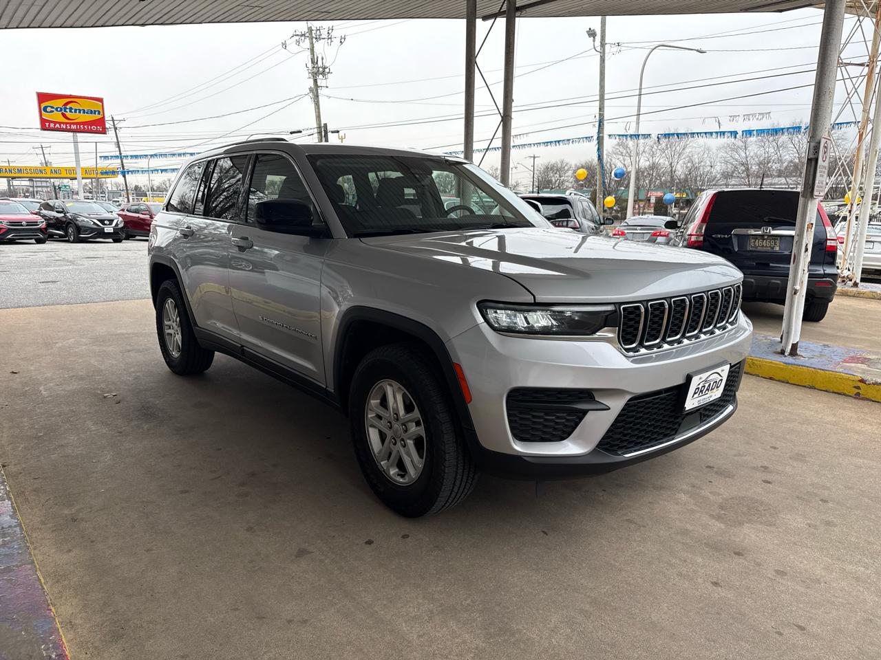 Jeep Grand Cherokee Laredo 4x4 2023