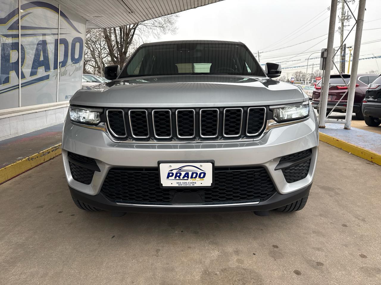 Jeep Grand Cherokee Laredo 4x4 2023