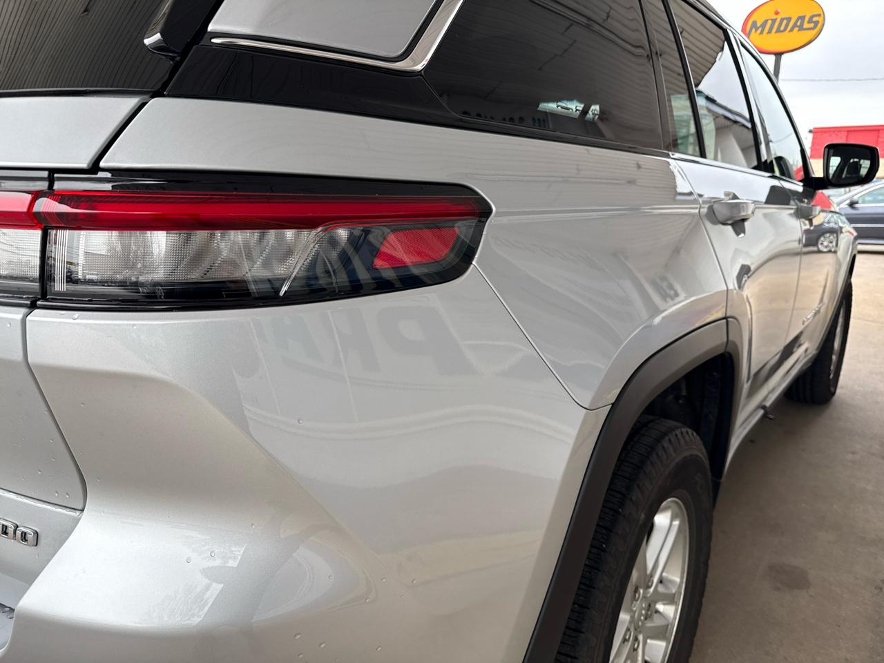 Jeep Grand Cherokee Laredo 4x4 2023