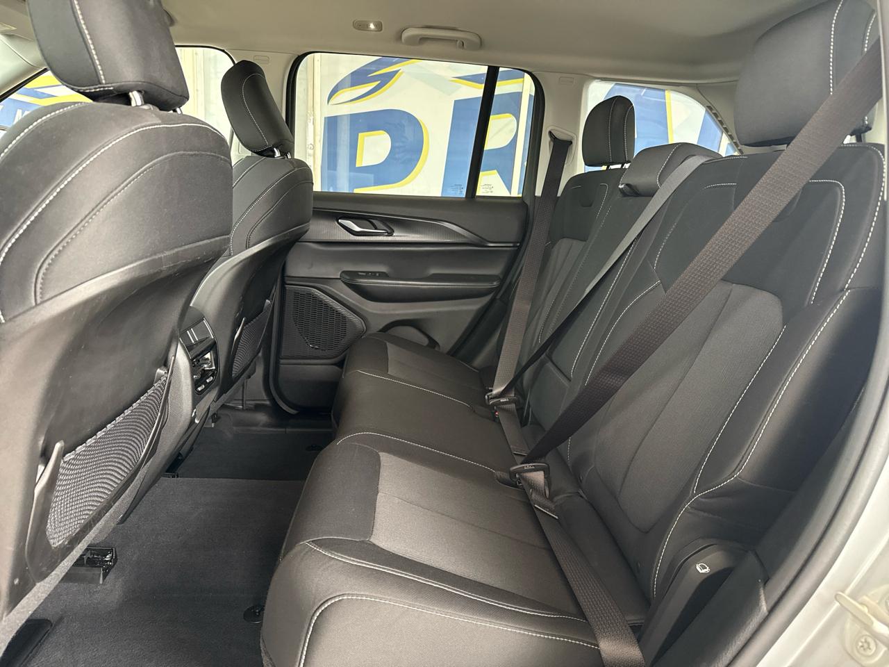 Jeep Grand Cherokee Laredo 4x4 2023